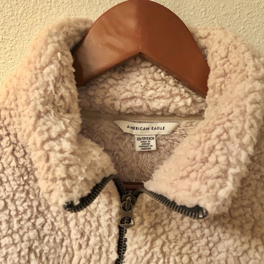 American Eagle Sherpa Jacket - Picture 3 of 3